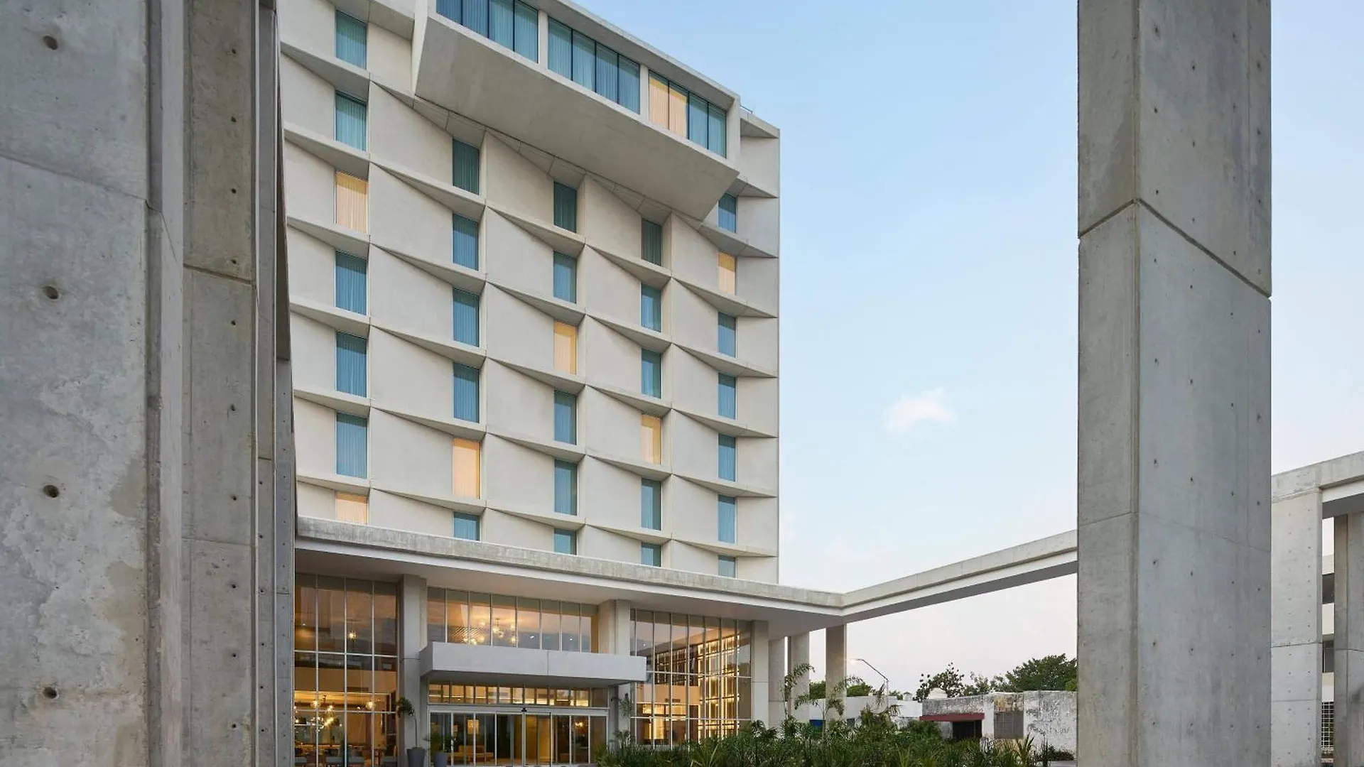 Courtyard By Marriott Merida Downtown Hotel